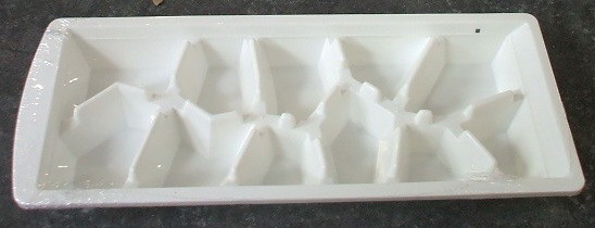 Форма для льда пластмассовая 24*9,5 см  Арт.44074 - фото