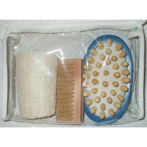 Набор для ванной 3 пр. в сумке: Мочалкаиз люфы, Массажер деревянный, Щетка  деревянная  Арт. 47315 - фото