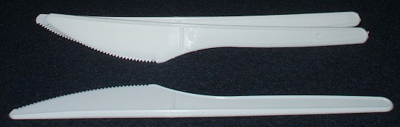 Набор ножей одноразовых пластмассовых белых 6 шт. 16 см  Арт. 53342
