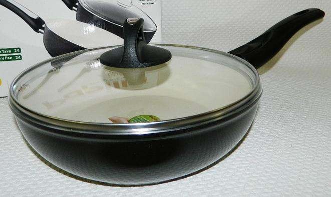 Сковорода алюминиевая с керамическим покрытием со стеклянной крышкой Черная 24 см Арт.58316 - фото