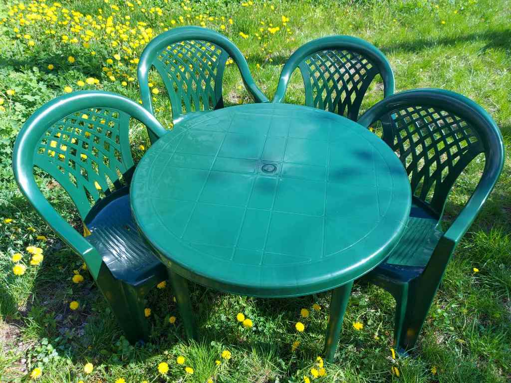 Комплект пластиковой мебели: стол пластиковый круглый и стул пластиковый 4 шт (зеленый)