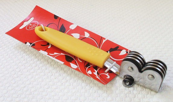 Точилка для ножей металлическая с пластмассовой ручкой 16 см Арт. 40734 - фото