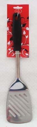 Лопатка кухонная металлическая с прорезями с пластмассовой ручкой 32 см  Арт. 54058 - фото