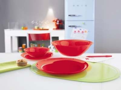 Набор посуды стеклянной Luminarc ''Arty Red'' 19 пр.: 12 тарелок 25/20,5 см, 7 салатников 27/16,5 см Арт.73774 - фото