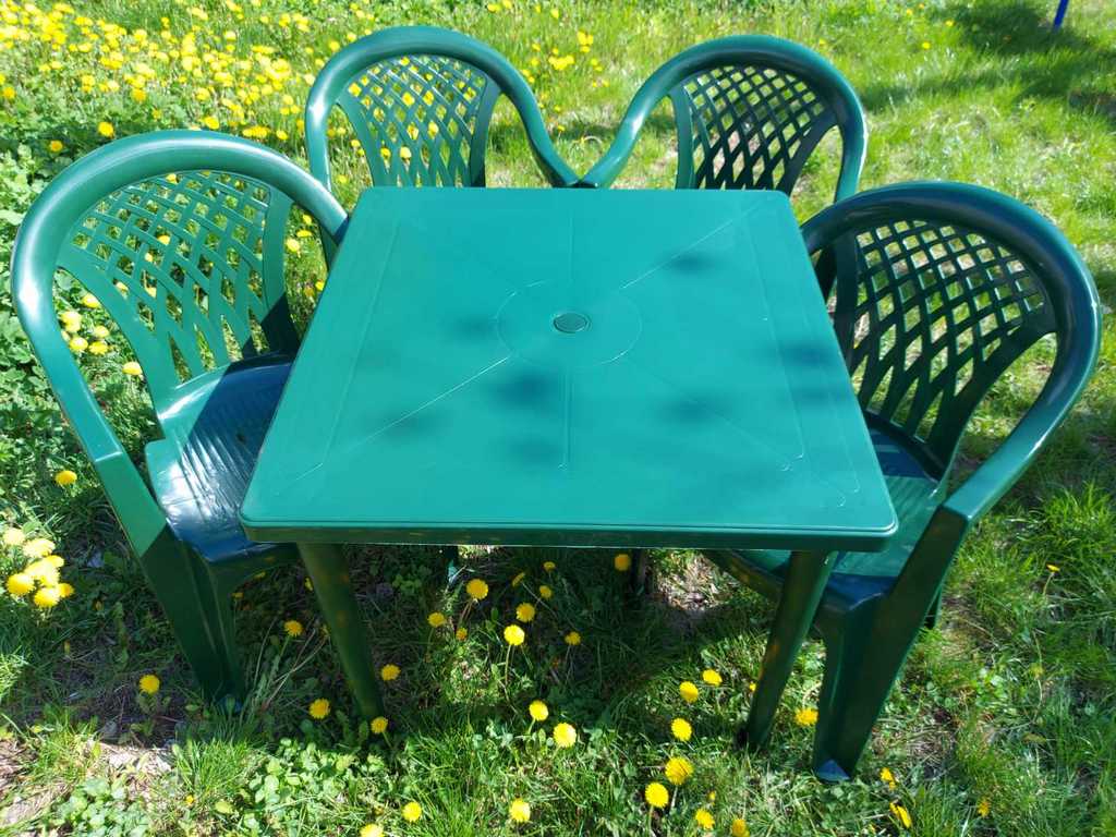 Комплект пластиковой мебели: стол пластиковый квадратный и стул пластиковый 4 шт (зеленый) - фото