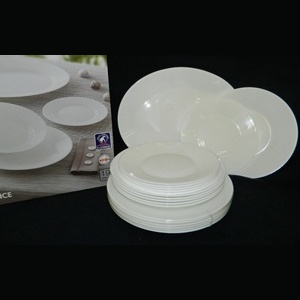 Набор посуды стеклокерамический Luminarc ''White Essence'' 19 пр.: 18 тарелок 25/22,5/19,6 см, блюдо 33,5 см Арт.71620 - фото
