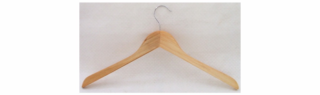 Вешалка для одежды  деревянная Арт. МП 1367